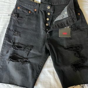 New Levi 501 Jean shorts size 27